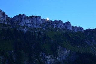 Foto Schrattenfluh mit Mond